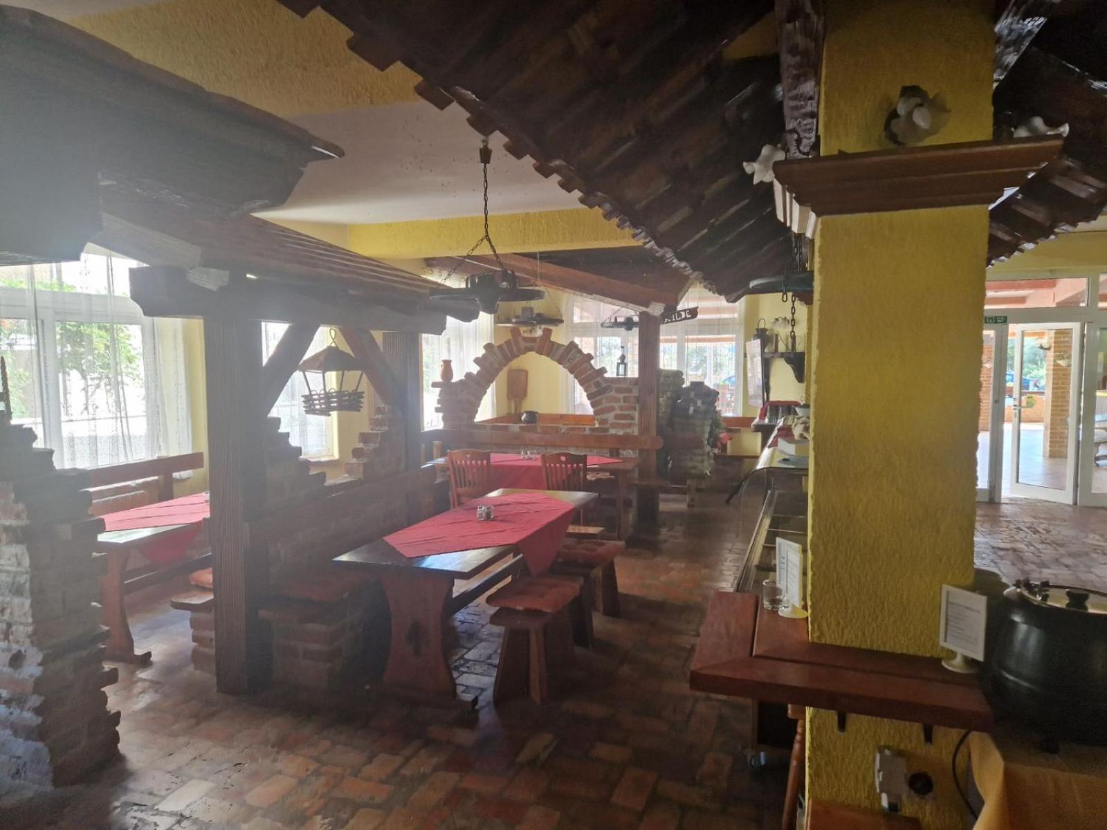 Biergarten Медулин Экстерьер фото