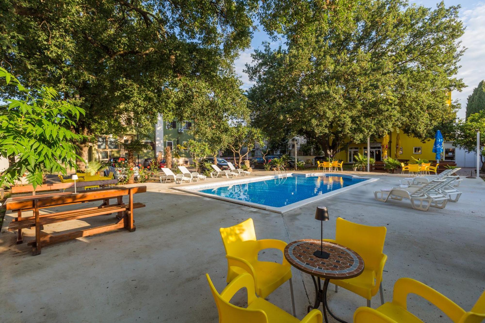 Biergarten Медулин Экстерьер фото